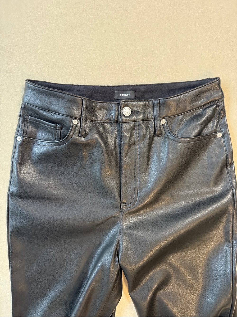 Express Super High-Rise 90s Slim Faux Leather Straight-Leg Pants - 8R - Picture 6 of 9